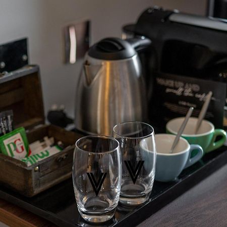 Village Hotel Solihull Bagian luar foto