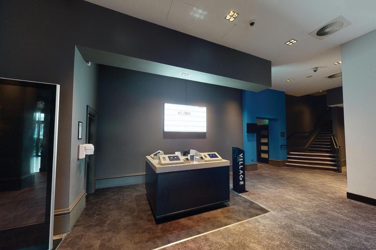 Village Hotel Solihull Bagian luar foto