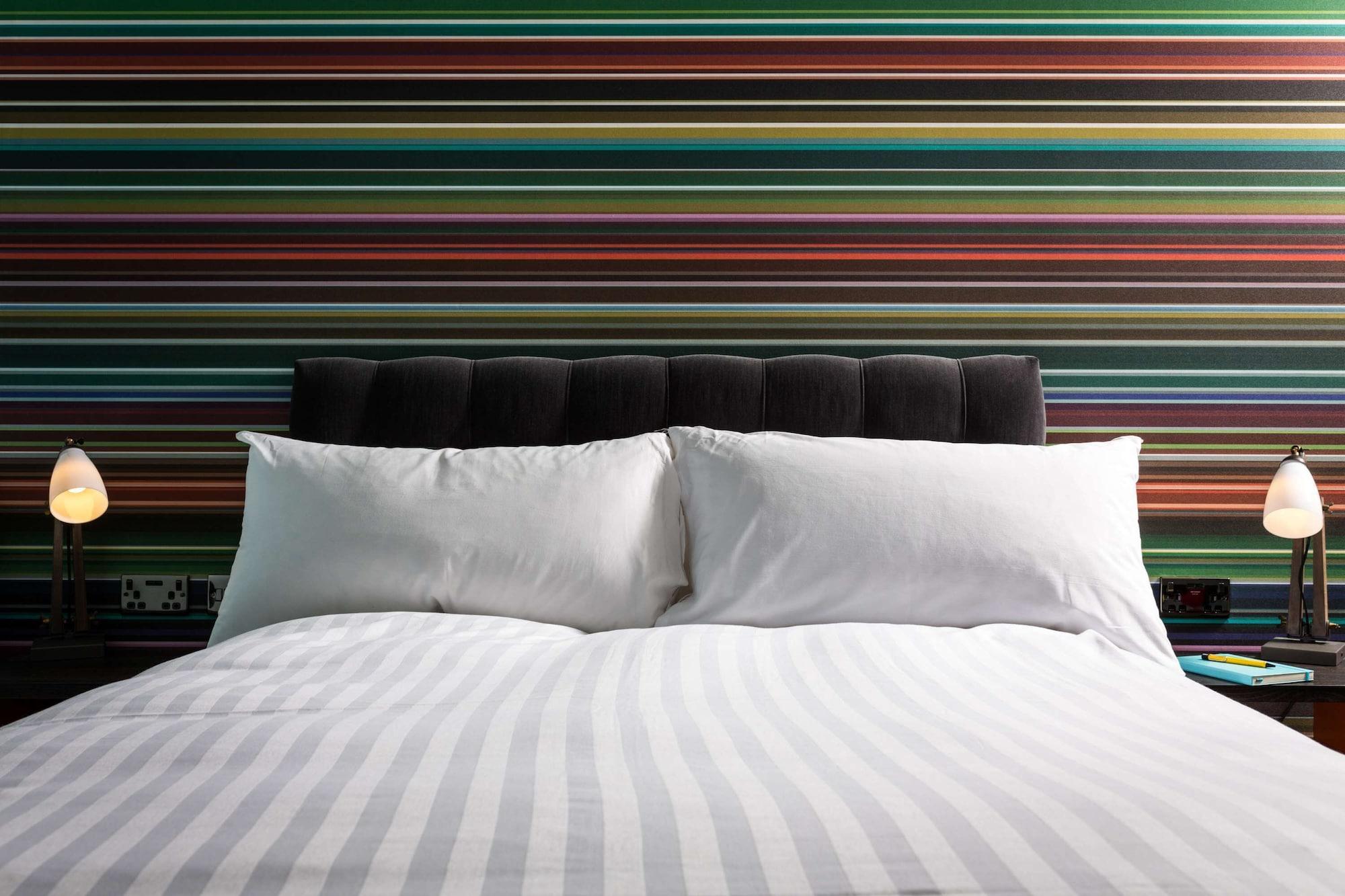 Village Hotel Solihull Bagian luar foto