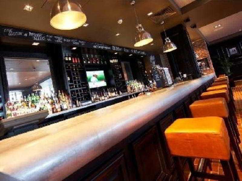 Village Hotel Solihull Bagian luar foto