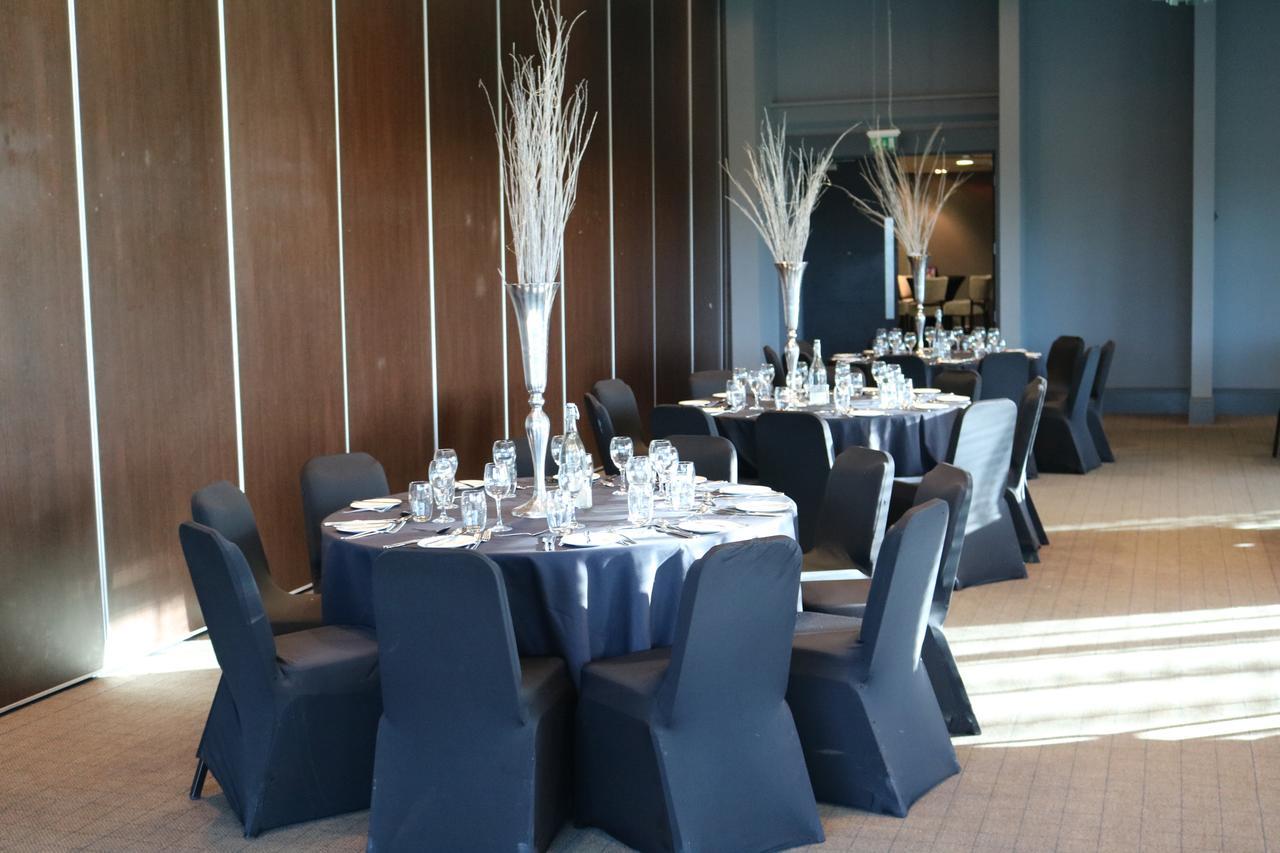Village Hotel Solihull Bagian luar foto