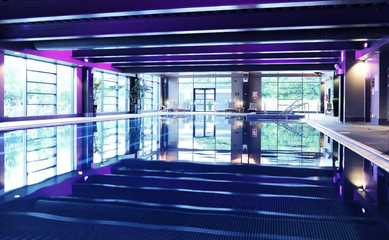Village Hotel Solihull Bagian luar foto